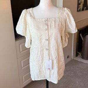 NWT Cream Square Neck Blouse Heart Button Flutter Sleeve Top (Size L)